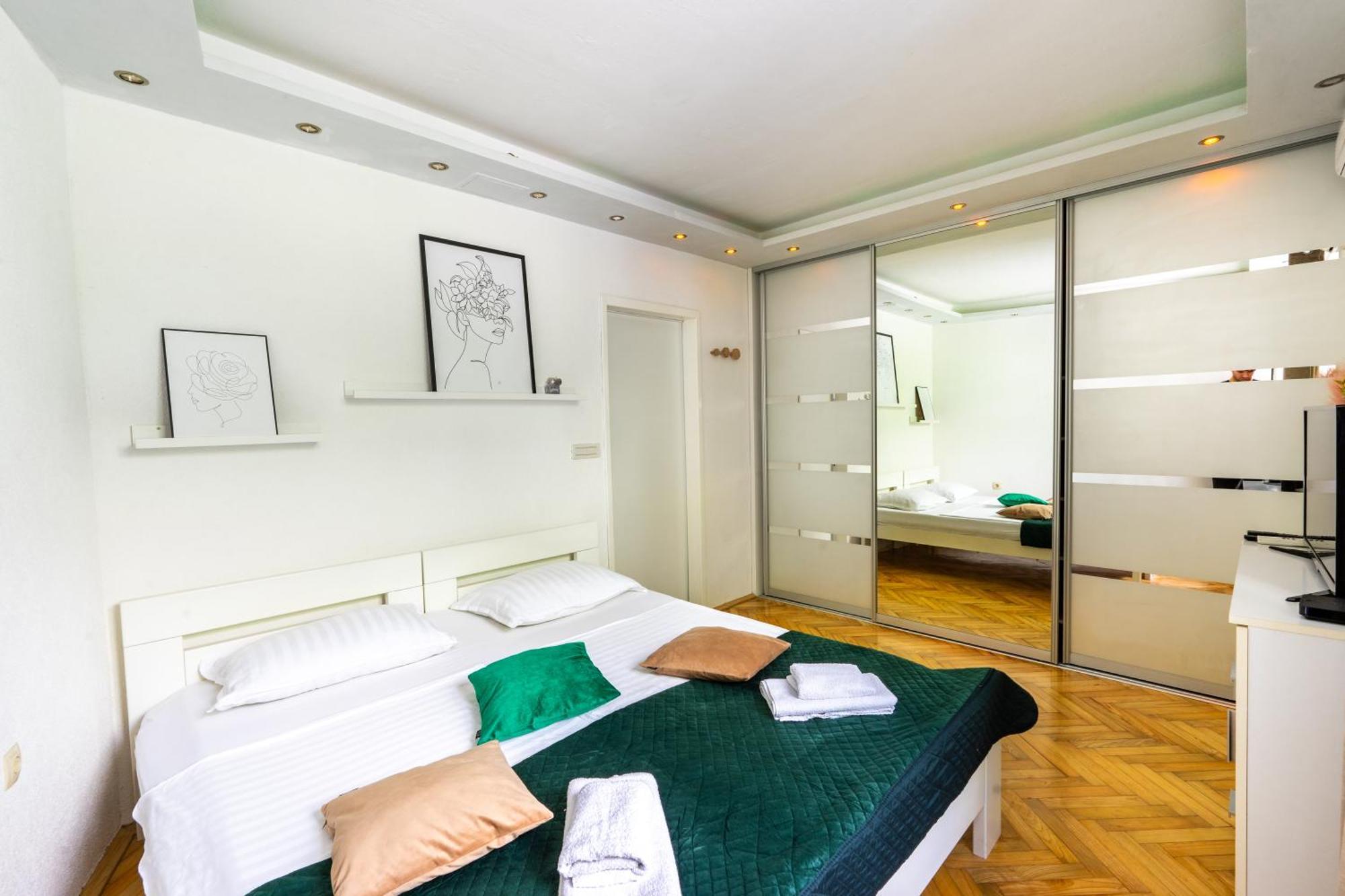 Corner Apartman
